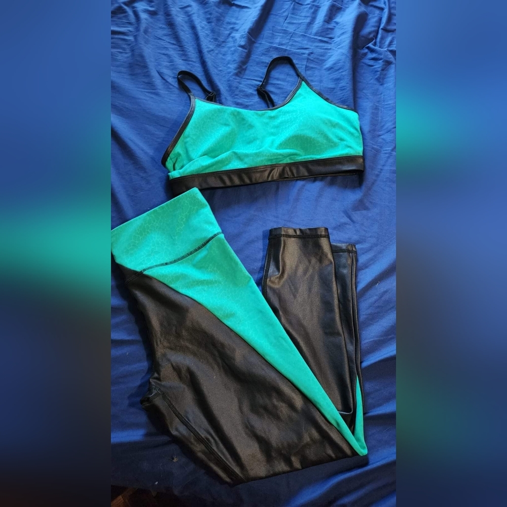 Jade river stone metallic set